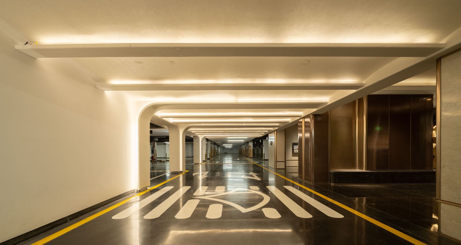 香港置地·元庐 奢装地库 实景图